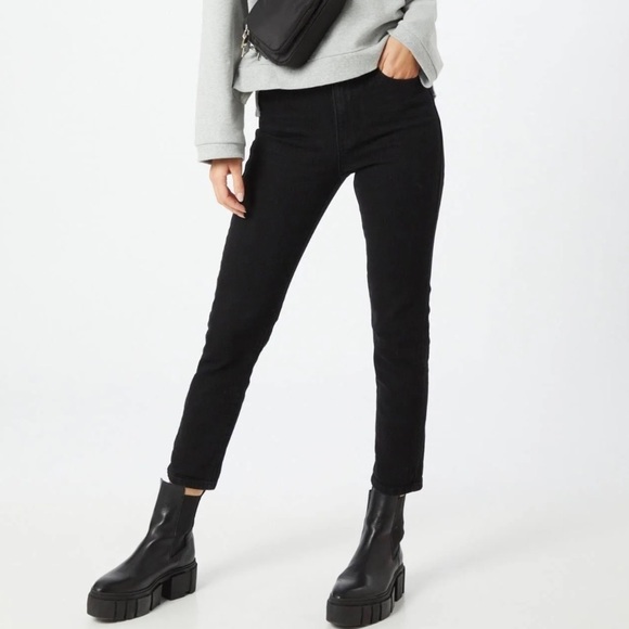 COTTON ON STRETCH MOM JEAN - Picture 1 of 16